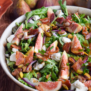 salad with fig bacon and goat cheese