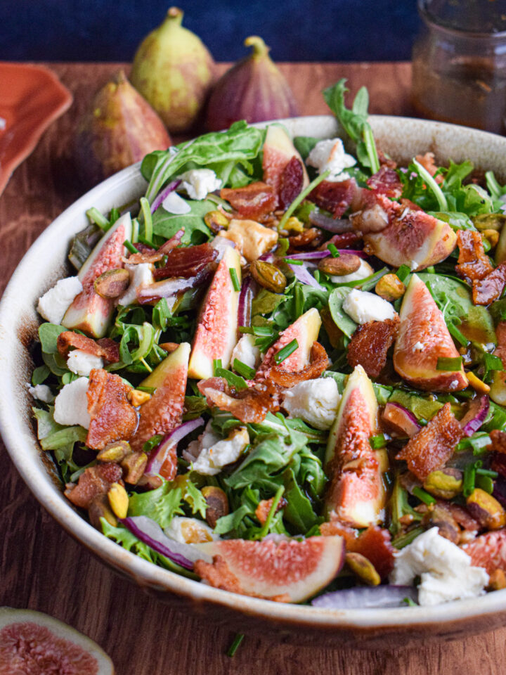 salad with fig bacon and goat cheese